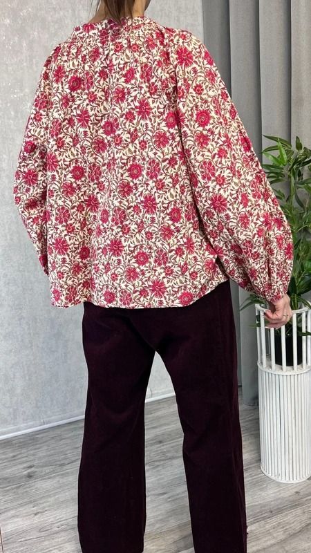 Wyjątkowa koszula bawełniana w kwiaty z bobmbkowym rękawem rozmiar 46 plus size 3